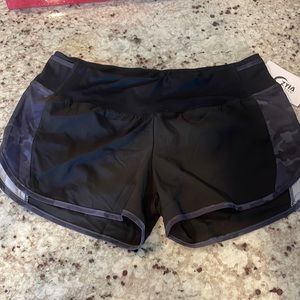 Zyia 5 star shorts